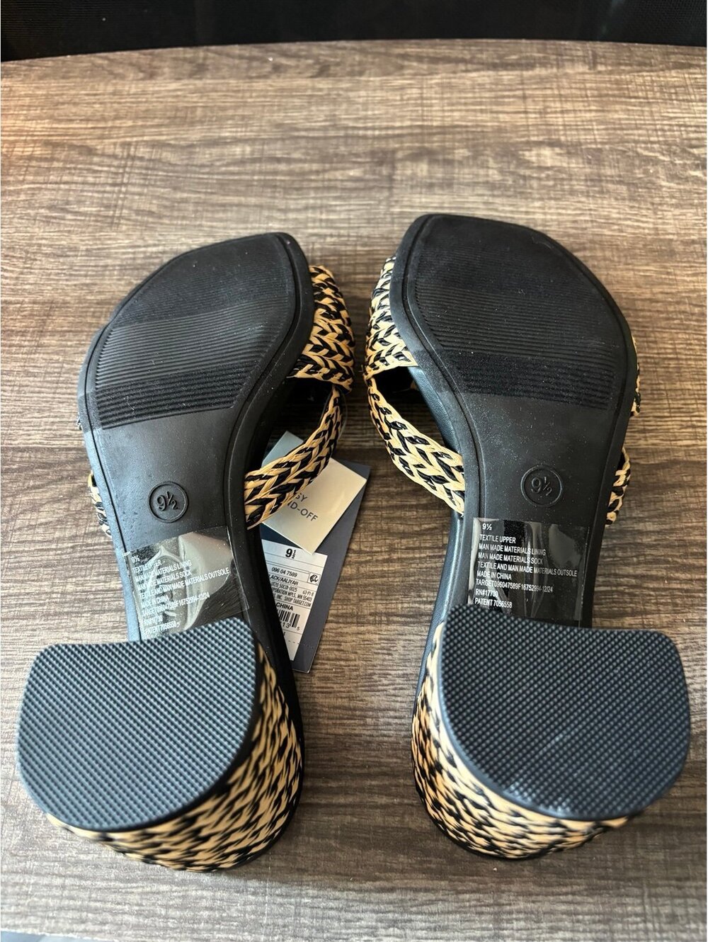 Universal Thread Sandals - Picture 6 of 6